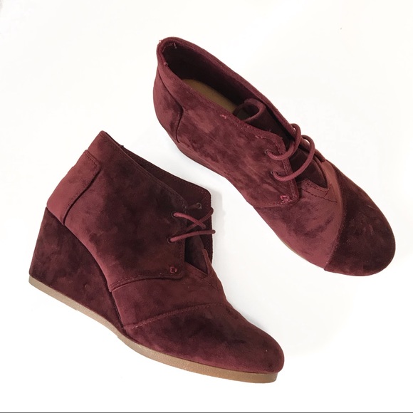Toms Shoes - Toms Desert Wedge Velvet Maroon Lace Up Booties 9W